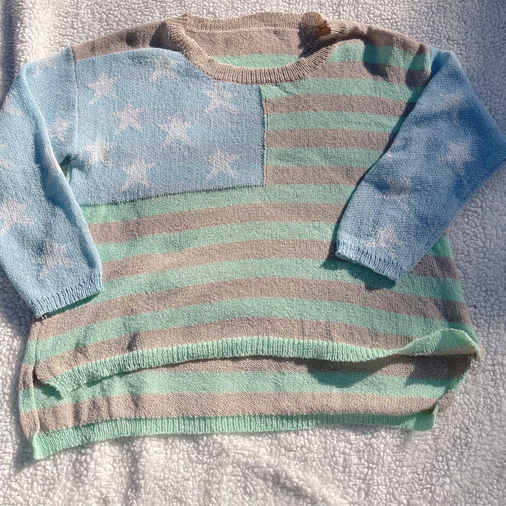 Lightweight sweater